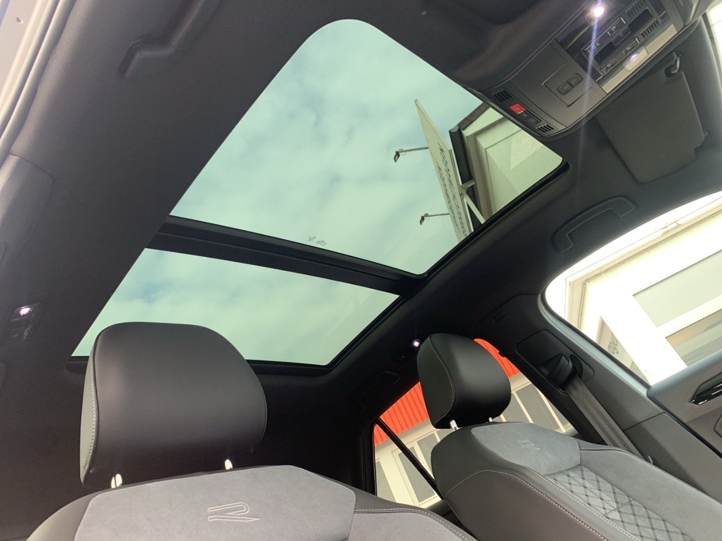 T-Roc 2.0 TDI R-Line AHK *269,- ohne Anzahlung*