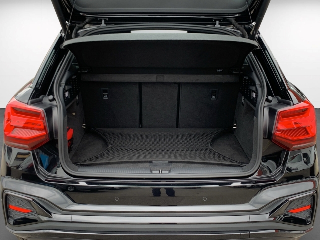 SQ2 2.0 TFSI quattro AHK Navi Matrix Kamera SHZ