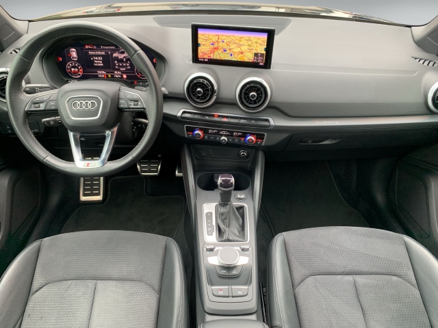 SQ2 2.0 TFSI quattro AHK Navi Matrix Kamera SHZ