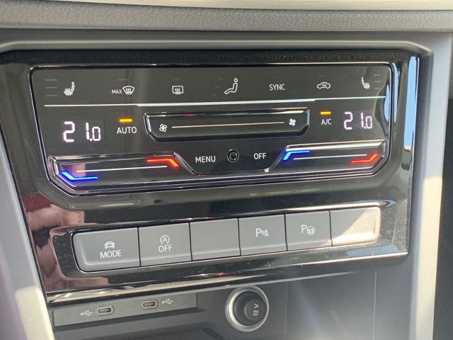 Touran 2.0 TDI Comfortline 7-Sitze AHK Navi ACC