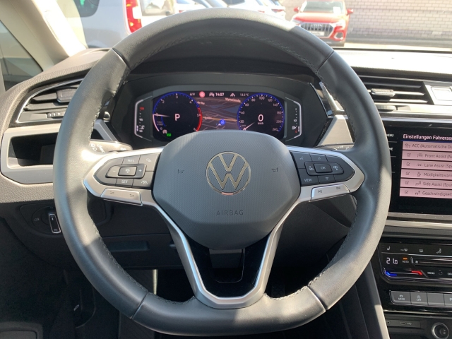Touran 2.0 TDI Comfortline 7-Sitze AHK Navi ACC