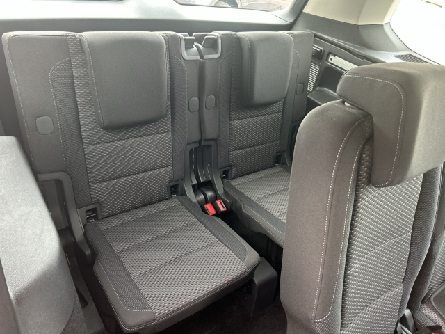 Touran 1.5 TSI Comfortline 7-Sitze SHZ ACC Kam.