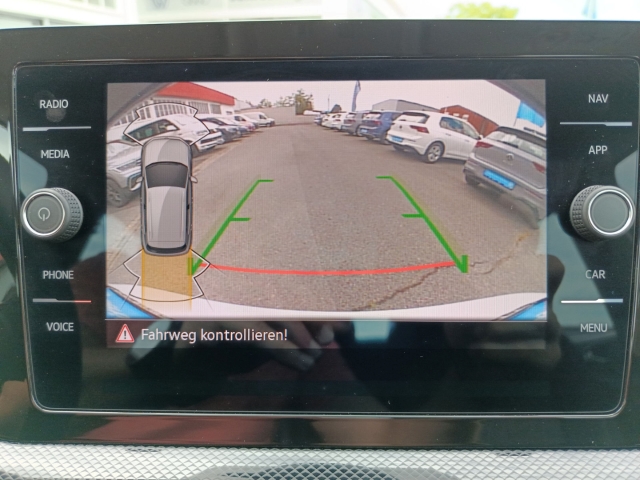 T-Cross 1.0 TSI Life Navi Kamera ACC SHZ GJR