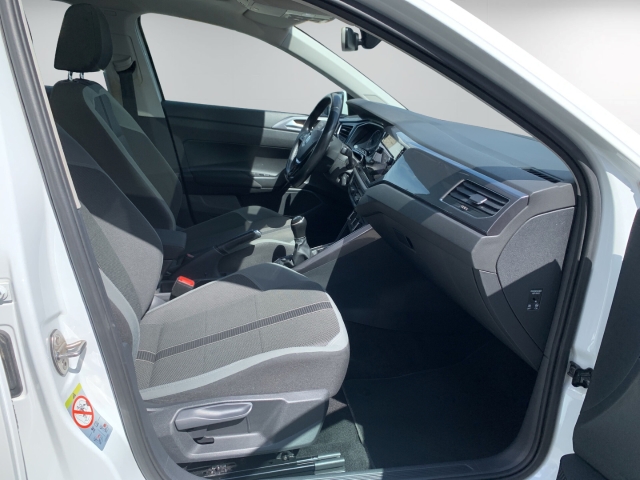 Polo 1.0 TSI Highline Pano Navi LED SHZ APP GJR