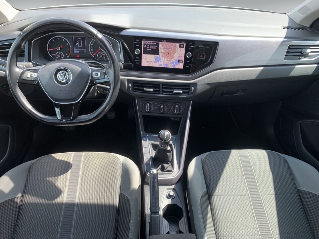 Polo 1.0 TSI Highline Pano Navi LED SHZ APP GJR