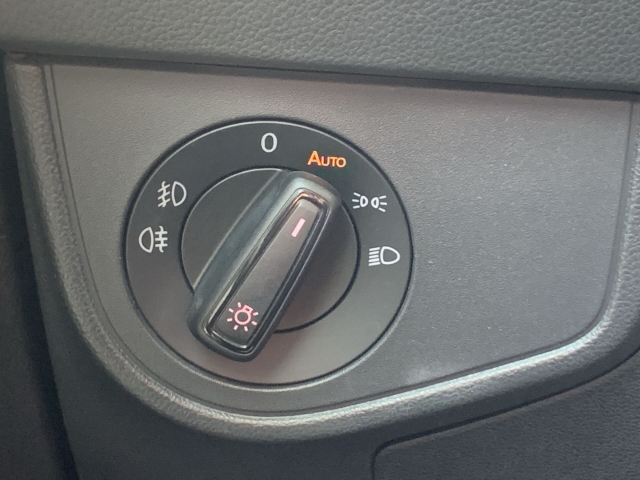 Polo 1.0 TSI Highline Pano Navi LED SHZ APP GJR