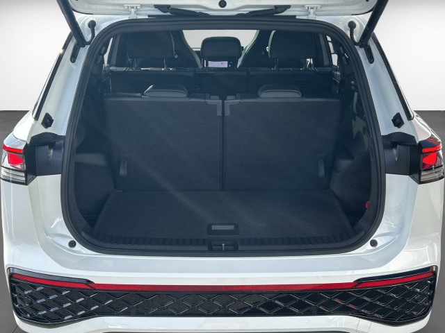 Tayron 2.0 TDI 4M R-Line AHK Pano Navi DCC ACC
