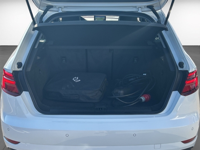 A3 Sportback 40 e-tron Navi ACC Kamera SHZ 18''