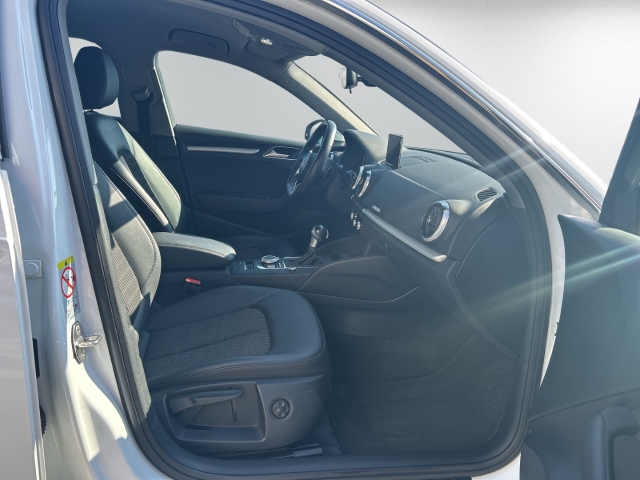 A3 Sportback 40 e-tron Navi ACC Kamera SHZ 18''