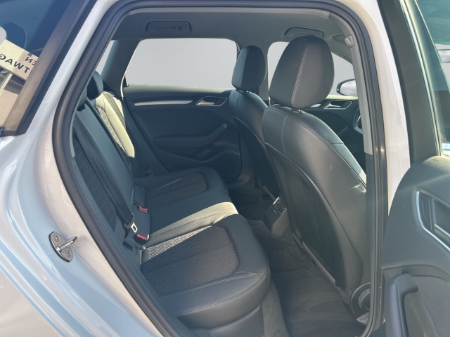 A3 Sportback 40 e-tron Navi ACC Kamera SHZ 18''