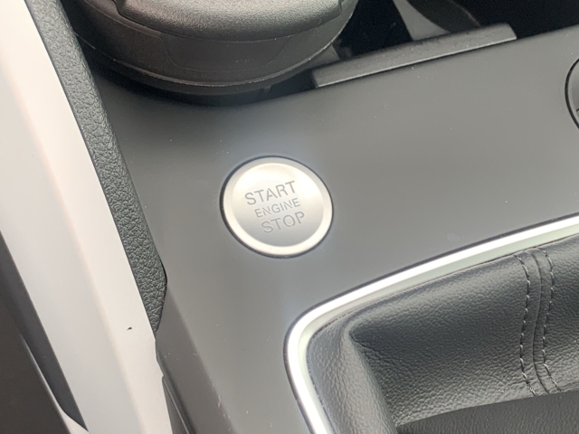 Q2 1.6 TDI LED El. Heckklappe Klimaautom. SHZ