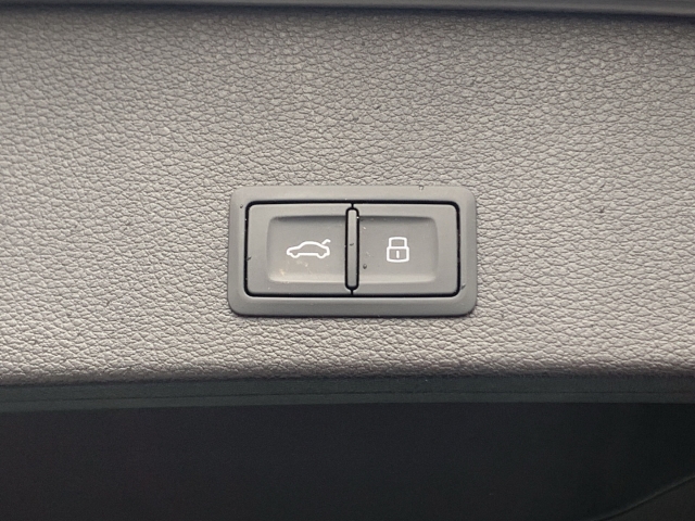 Q2 1.6 TDI LED El. Heckklappe Klimaautom. SHZ