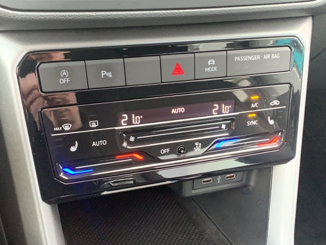 T-Cross 1.0 TSI Active DSG Navi ACC GJR SHZ