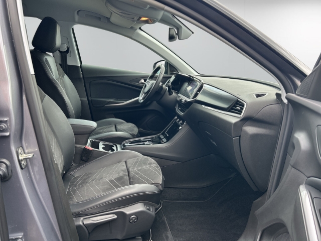 Grandland (X) 1.2 Turbo Elegance AHK Navi 360Kam