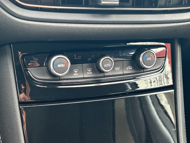 Grandland (X) 1.2 Turbo Elegance AHK Navi 360Kam