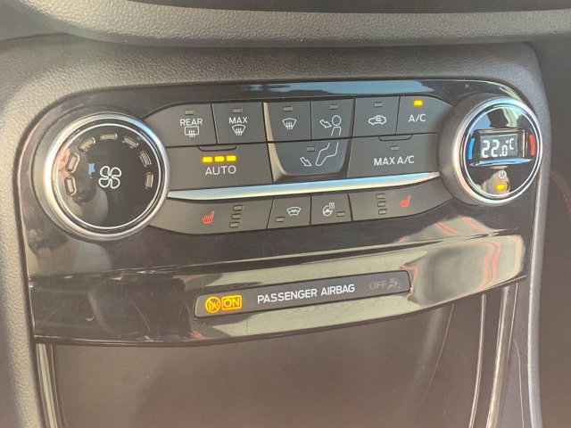 Puma 1.0 EcoBoost ST-Line AHK Navi Massagesitze