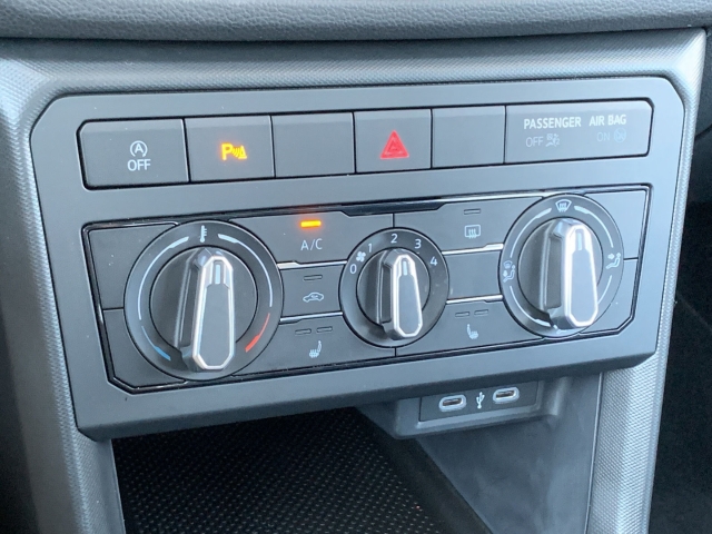 T-Cross 1.0 TSI SHZ LED GJR DAB App-Connect