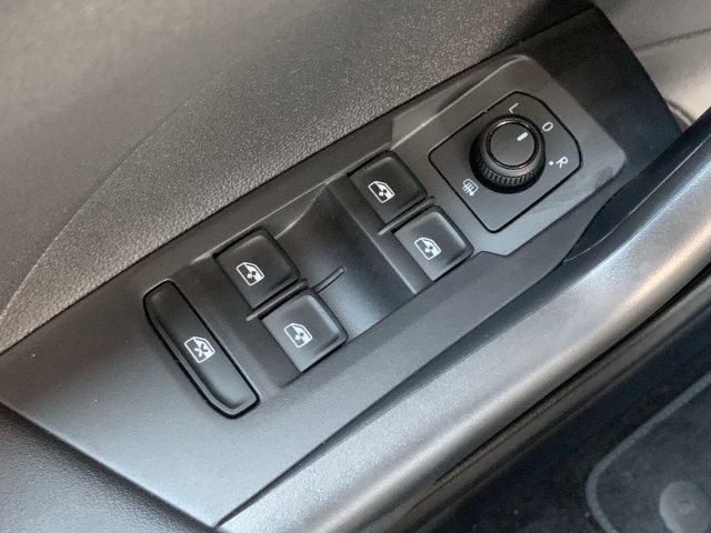 T-Cross 1.0 TSI SHZ LED GJR DAB App-Connect
