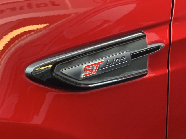 Kuga 1.5 EcoBoost ST-Line Navi LED SHZ R-Kam.