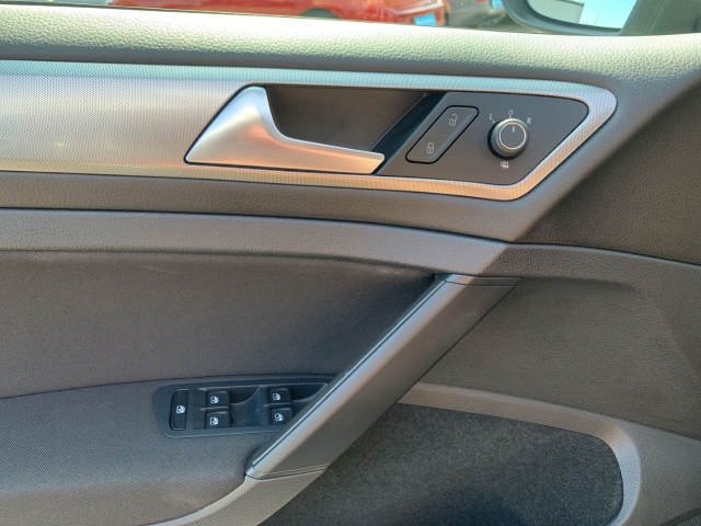 Golf VII 1.0 TSI LED PDC Berganfahrass.