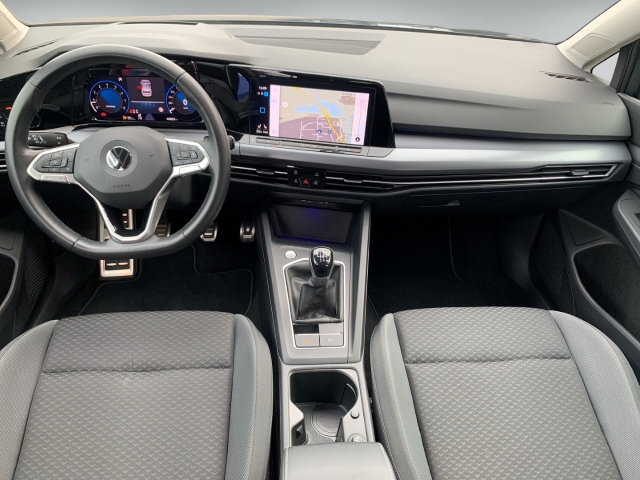 Golf VIII 1.5 TSI Active StandHZG Navi Kamera