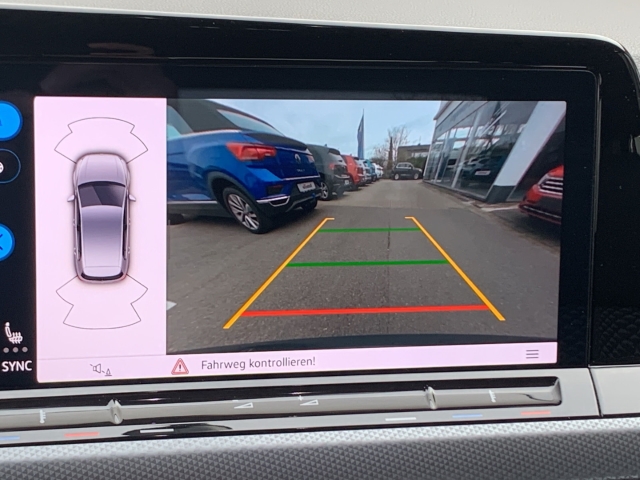 Golf VIII 1.5 TSI Active StandHZG Navi Kamera