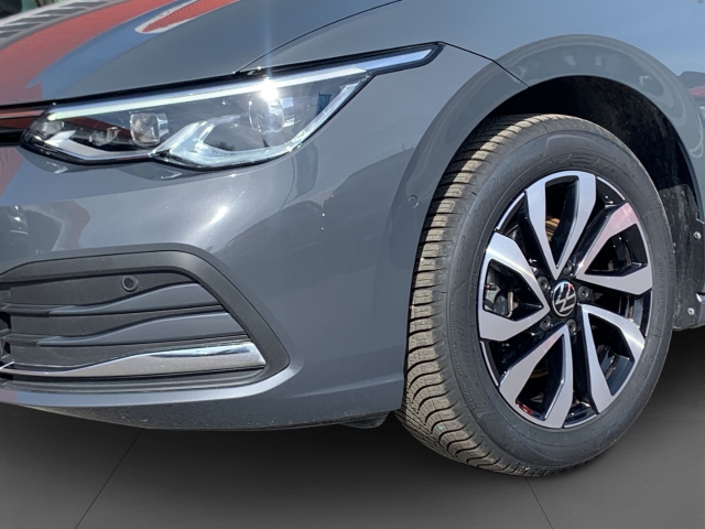 Golf VIII 1.5 TSI Active HUD StandHZG Navi ACC