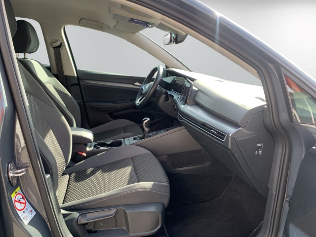 Golf VIII 1.5 TSI Active HUD StandHZG Navi ACC