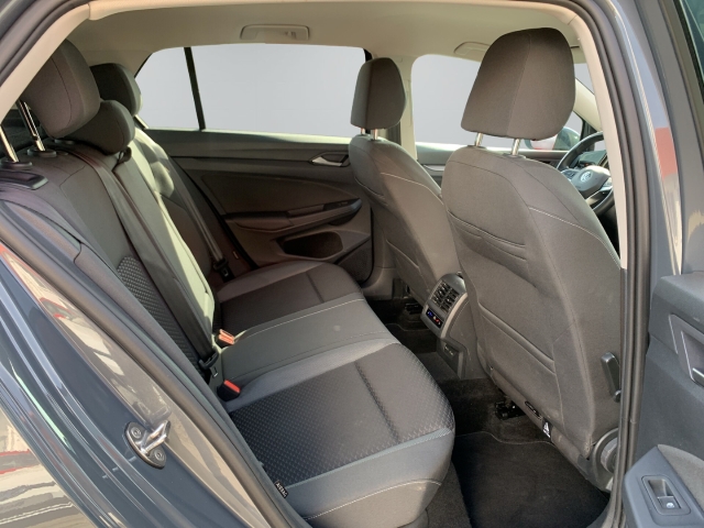 Golf VIII 1.5 TSI Active HUD StandHZG Navi ACC