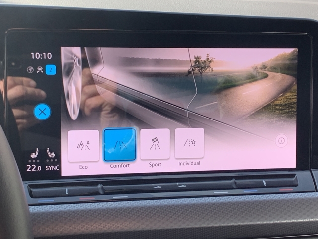 Golf VIII 1.5 TSI Active HUD StandHZG Navi ACC