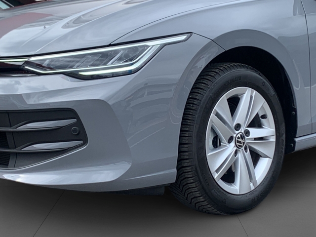 Golf VIII 1.5 TSI Life AHK ACC Kamera App-Conn.