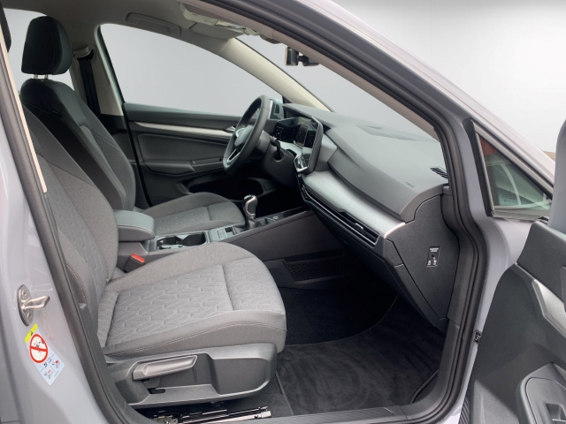 Golf VIII 1.5 TSI Life AHK ACC Kamera App-Conn.