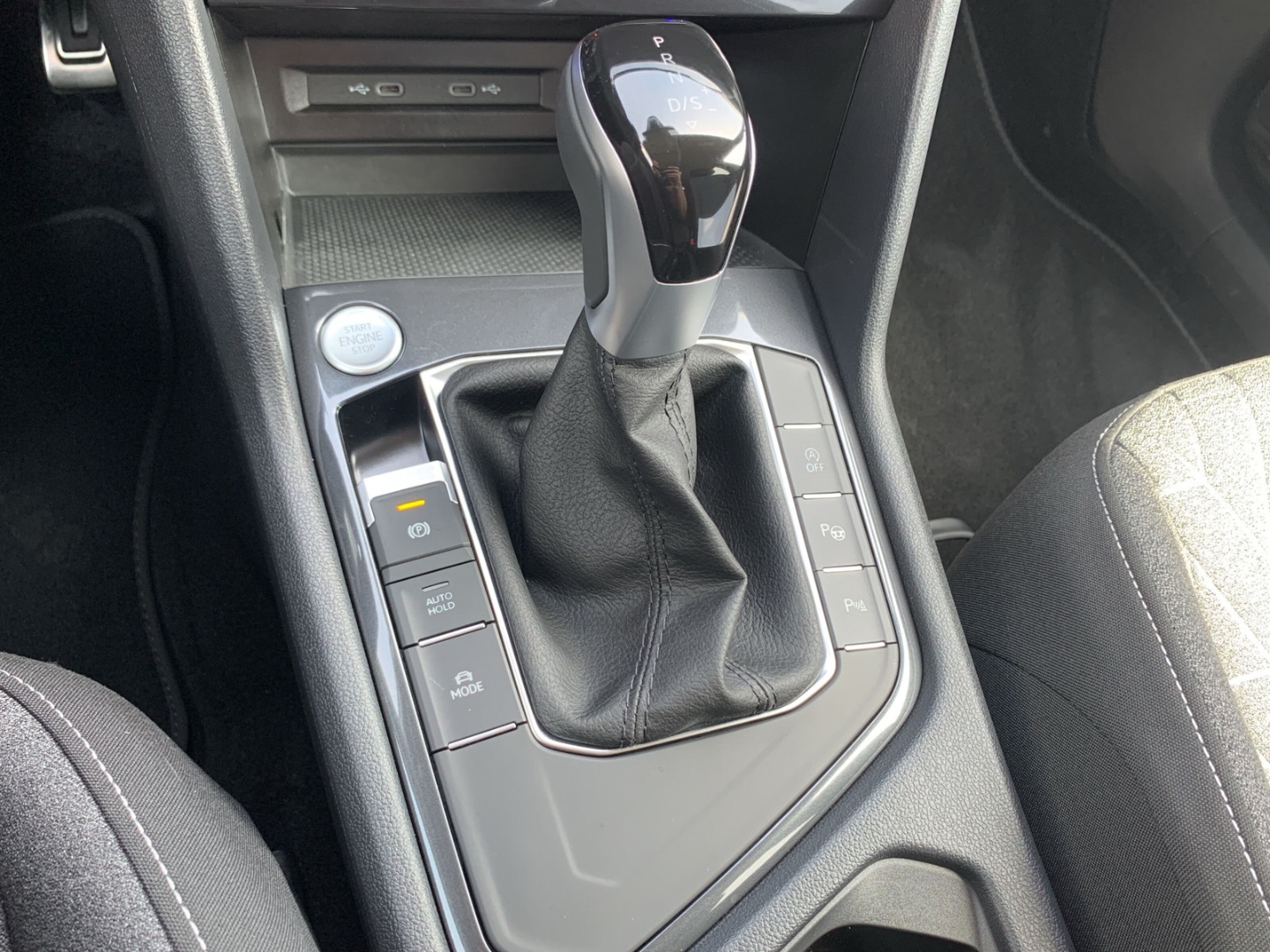 Tiguan Allspace 1.5 TSI Move DSG 7-Sitze AHK Navi RFK