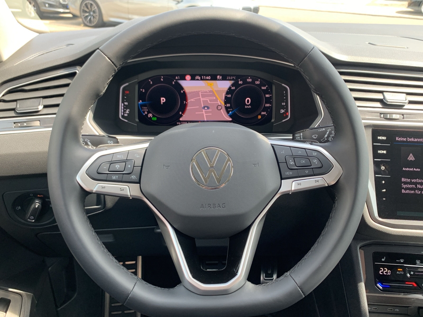 Tiguan Allspace 1.5 TSI Move DSG 7-Sitze AHK Navi RFK