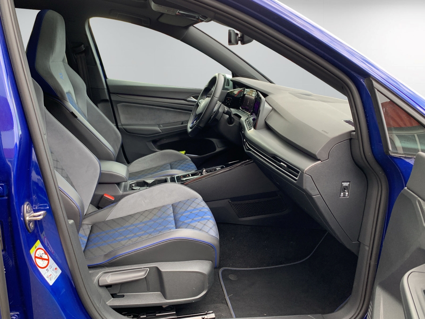 Golf VIII R 2.0 TSI Performance IM KUNDENAUFTRAG