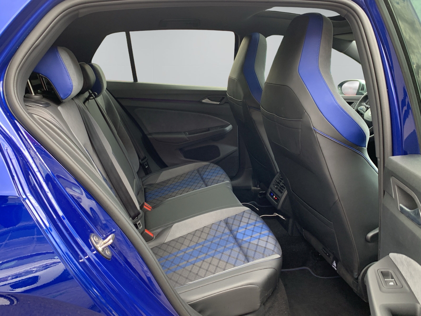 Golf VIII R 2.0 TSI Performance IM KUNDENAUFTRAG