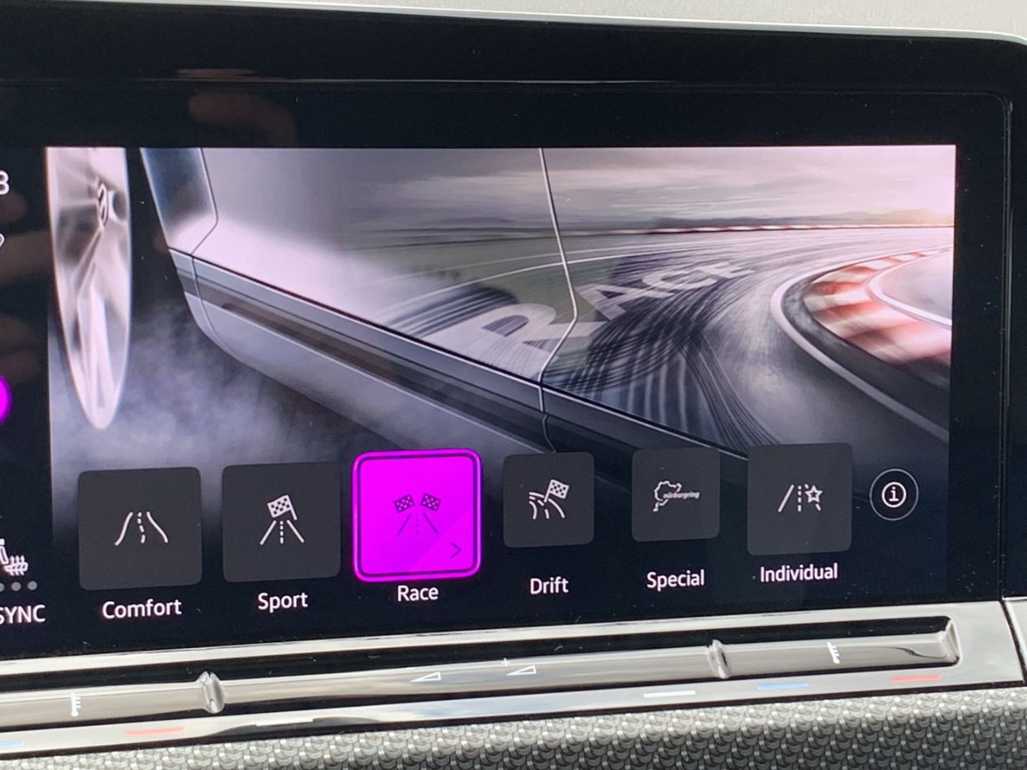 Golf VIII R 2.0 TSI Performance IM KUNDENAUFTRAG
