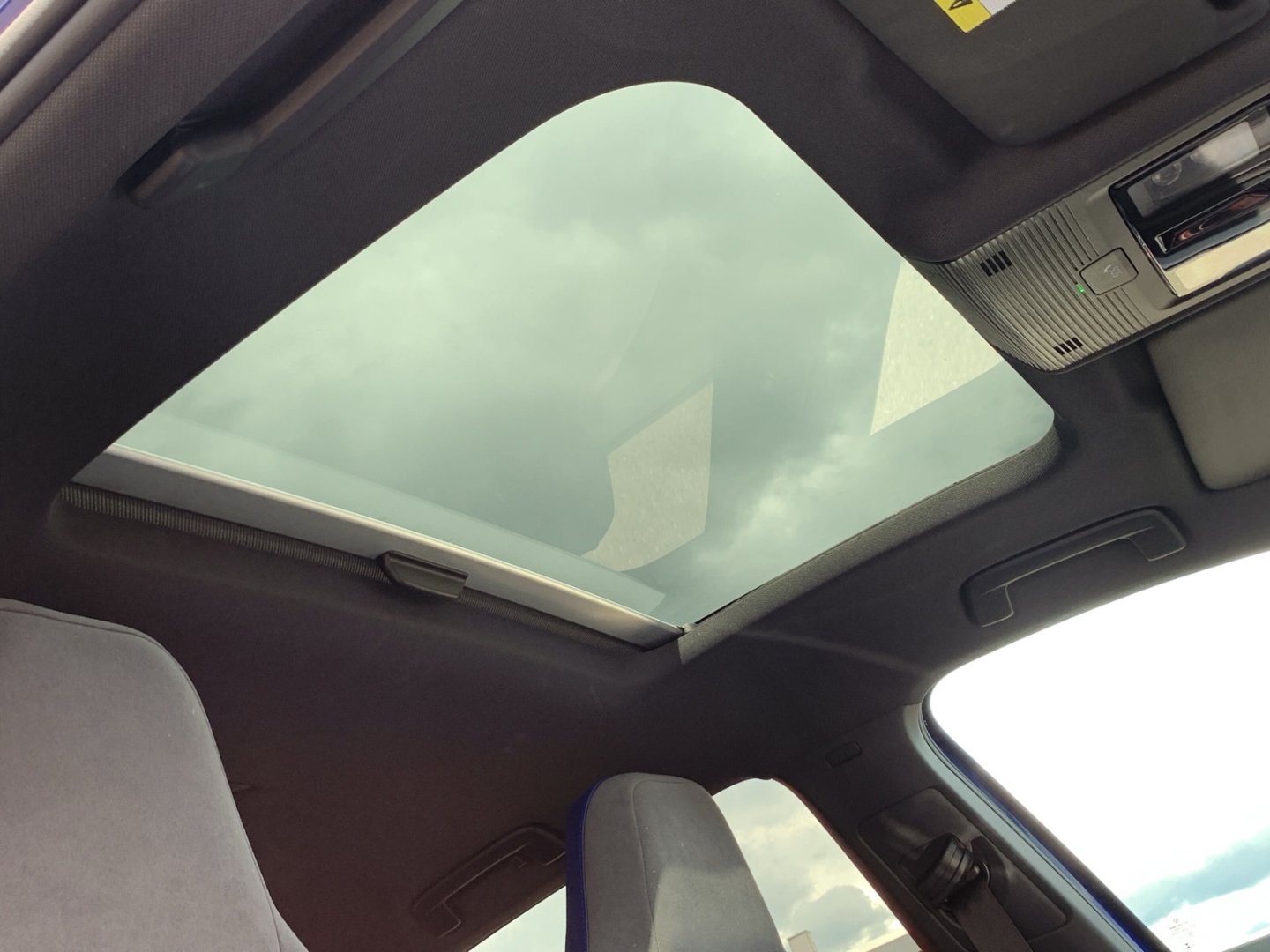 Golf VIII R 2.0 TSI Performance IM KUNDENAUFTRAG