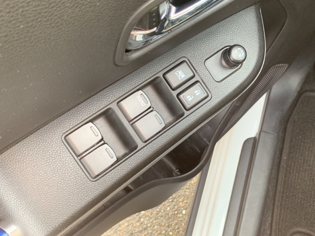 Ignis 1.2 Comfort + AHK Navi LED Klimaautom SHZ