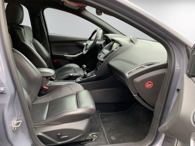 Focus Turnier ST 2.0 TDCi Navi Leder Soundsystem