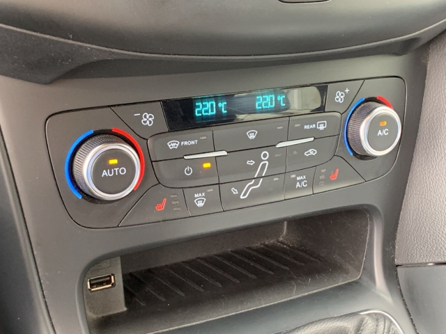 Focus Turnier ST 2.0 TDCi Navi Leder Soundsystem