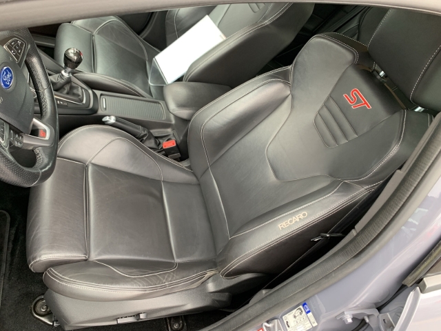 Focus Turnier ST 2.0 TDCi Navi Leder Soundsystem