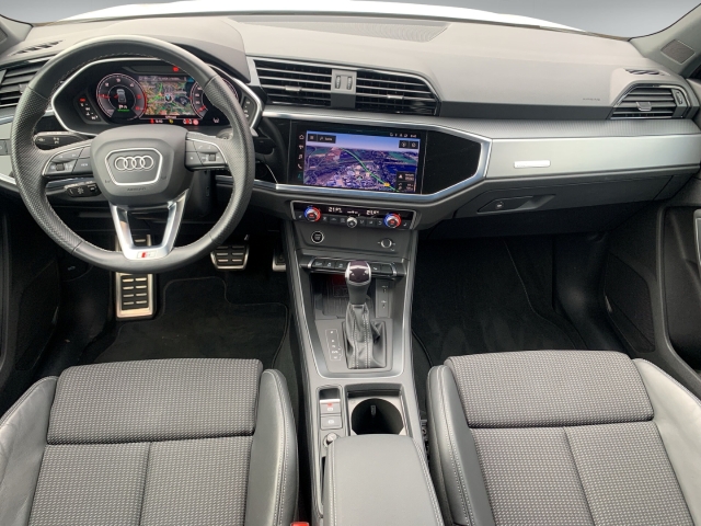 Q3 2.0 TDI S-line AHK Navi SHZ el. Heckklappe