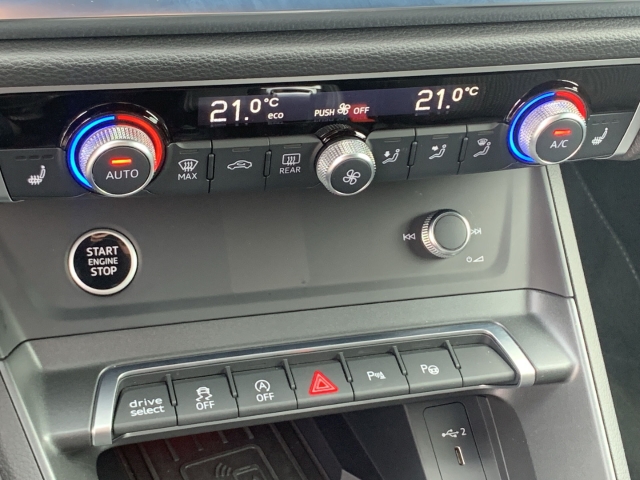 Q3 2.0 TDI S-line AHK Navi SHZ el. Heckklappe