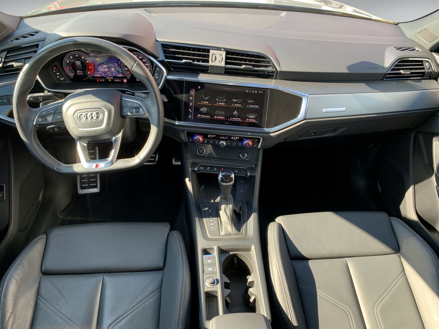 Q3 Sportback 2.0 TFSI quattro S-line AHK SHZ LED