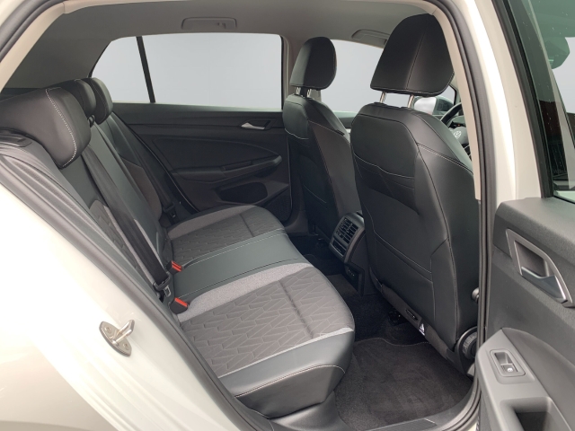 Golf VIII 1.5 TSI eHybrid Goal ACC SHZ Kamera