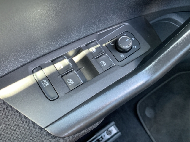 Taigo 1.0 TSI Move Navi LED App-Connect SHZ PDC