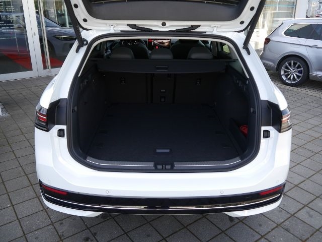 Passat Variant 2.0 TDI Elegance DSG AHK Navi SD