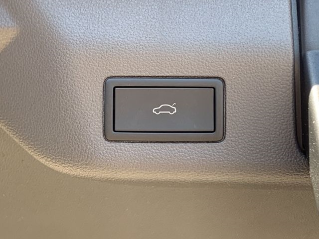 T7 Multivan 2.0 TDI Goal lang AHK IQ.Light Navi