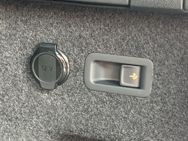 Tayron 2.0 TDI 4M R-Line AHK IQ.Light Navi ACC